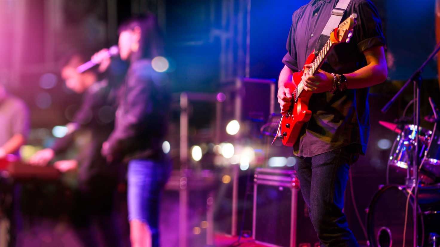 Cansado de pista vazia? Descubra como o Repertório Certo lota o seu bar!